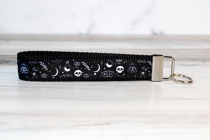 Tarot Keychain, Witchy keychain,Key fob,Moon and skulls,Boho,Tarot card,Moon tarot,Wristlet Keychain, Moon keychain, Witchy accessories