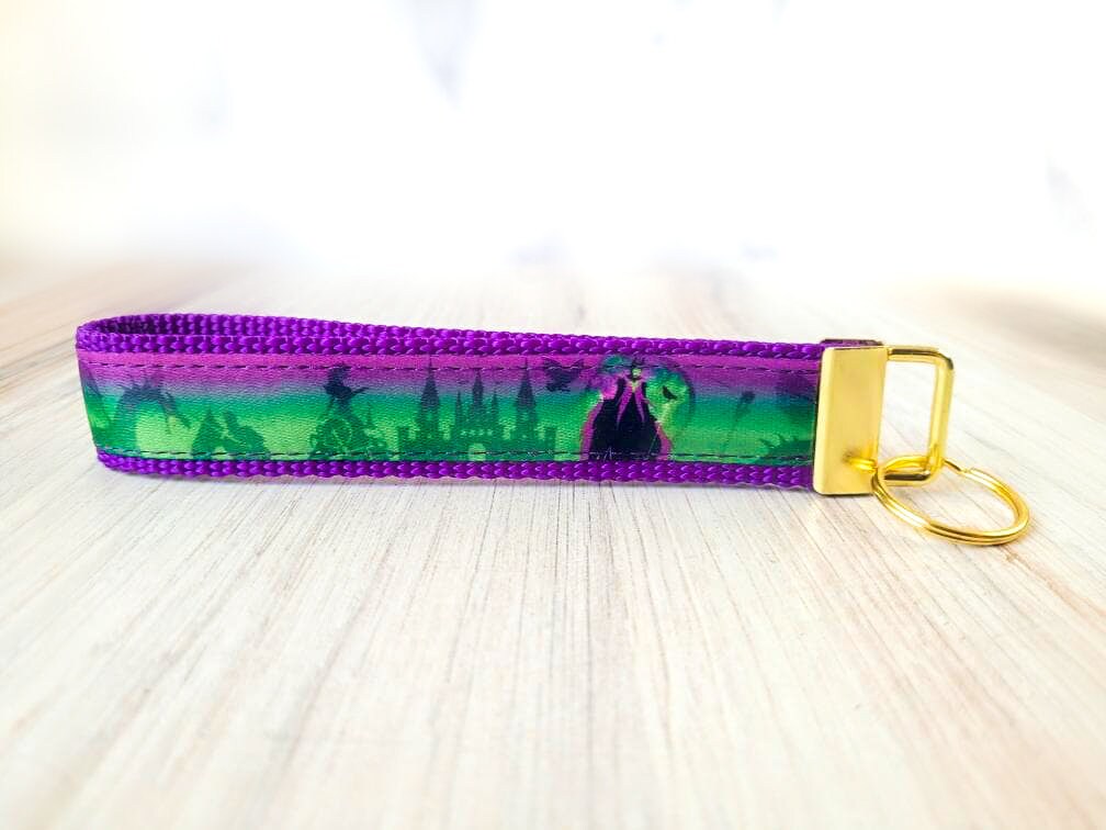 Maleficent key fob, Maleficent , Disney Villain , Witch , Keychain, Car accessories, Key wristlet, Disney keychain