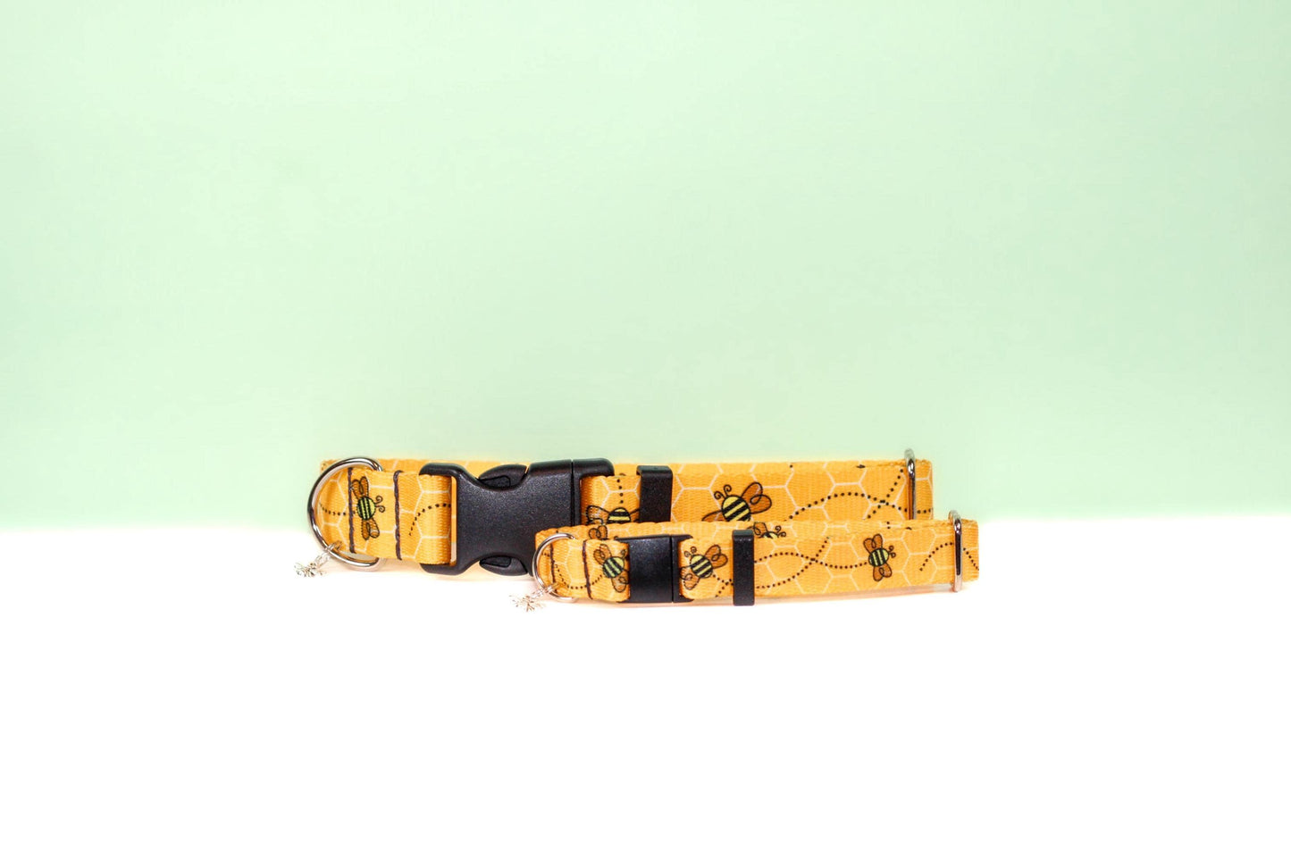 Honey bee dog collar, Personalized dog collar, Bee cat collar, yellow collar, Cute honeycomb and bee's design,